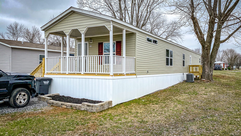 Manufactured home with a covered front porch